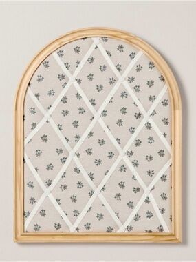 Hearth & Hand Arched 14”x18” Photo & Memory College Board W/ Pattern Fabric NWT